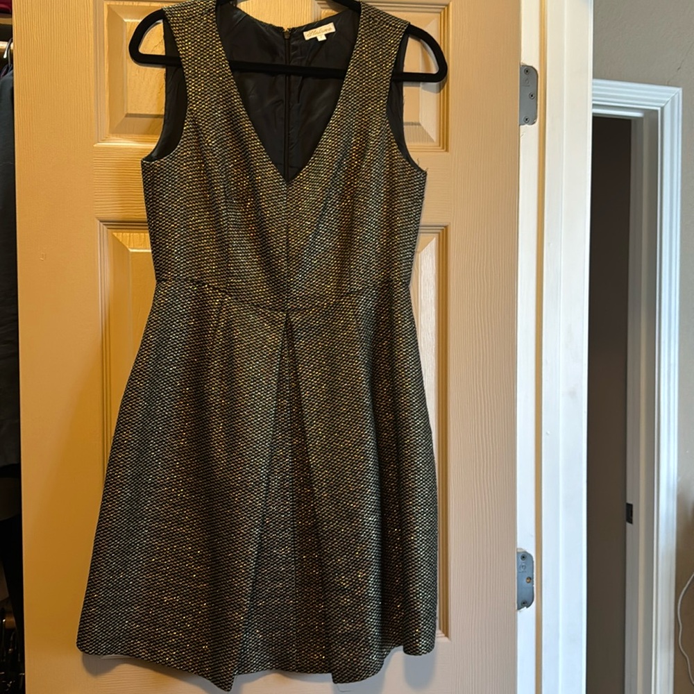 Shoshanna Gold and black v neck dress